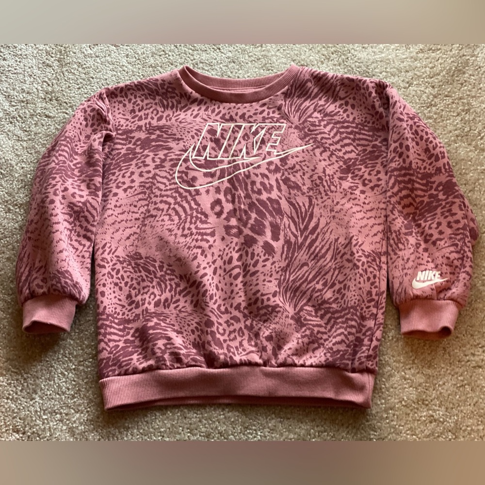 Girls Nike size 5-6 crew sweatshirt
